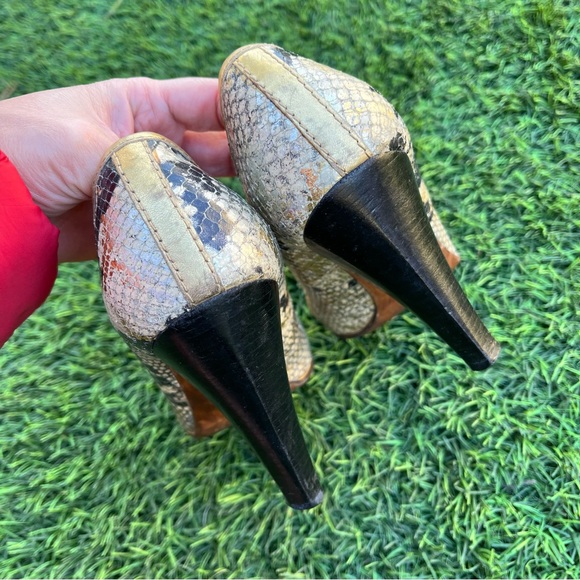 ❣️SALE❣MK Michael Kors Women’s Snake Skin Leather Heels Shoes - Picture 7 of 8